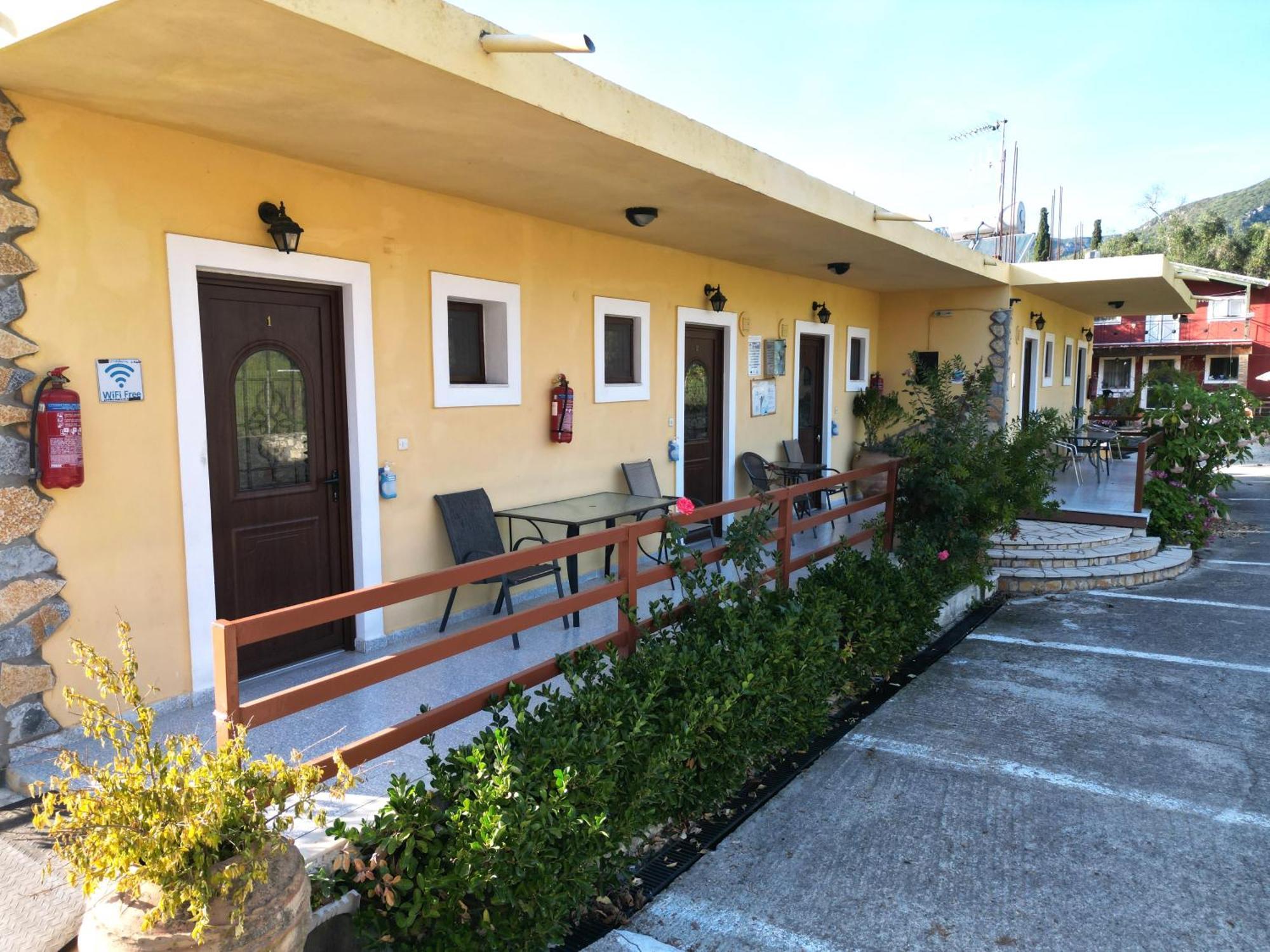 Maria Apartments - Roumanis Liapades Zewnętrze zdjęcie